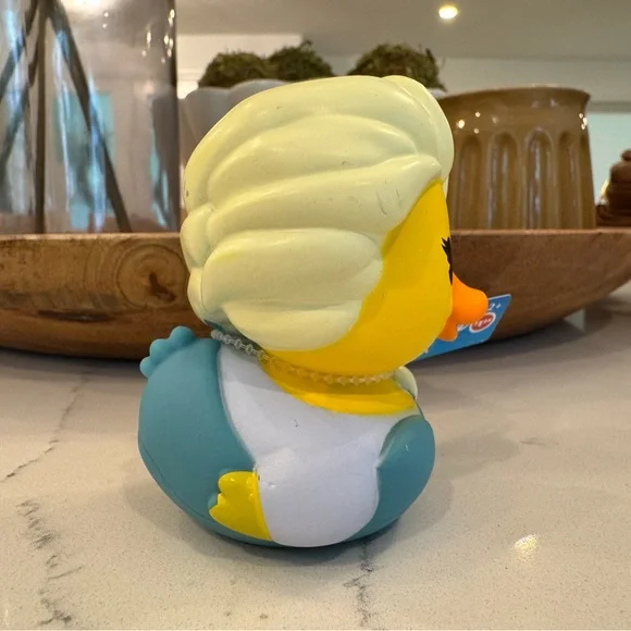 Elsa Frozen Disney Rubber Duck Jeep NWT - Picture 5 of 7